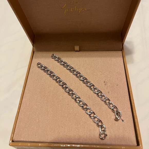 Jaclyn Roxanne drop chain earrings - Picture 4 of 6